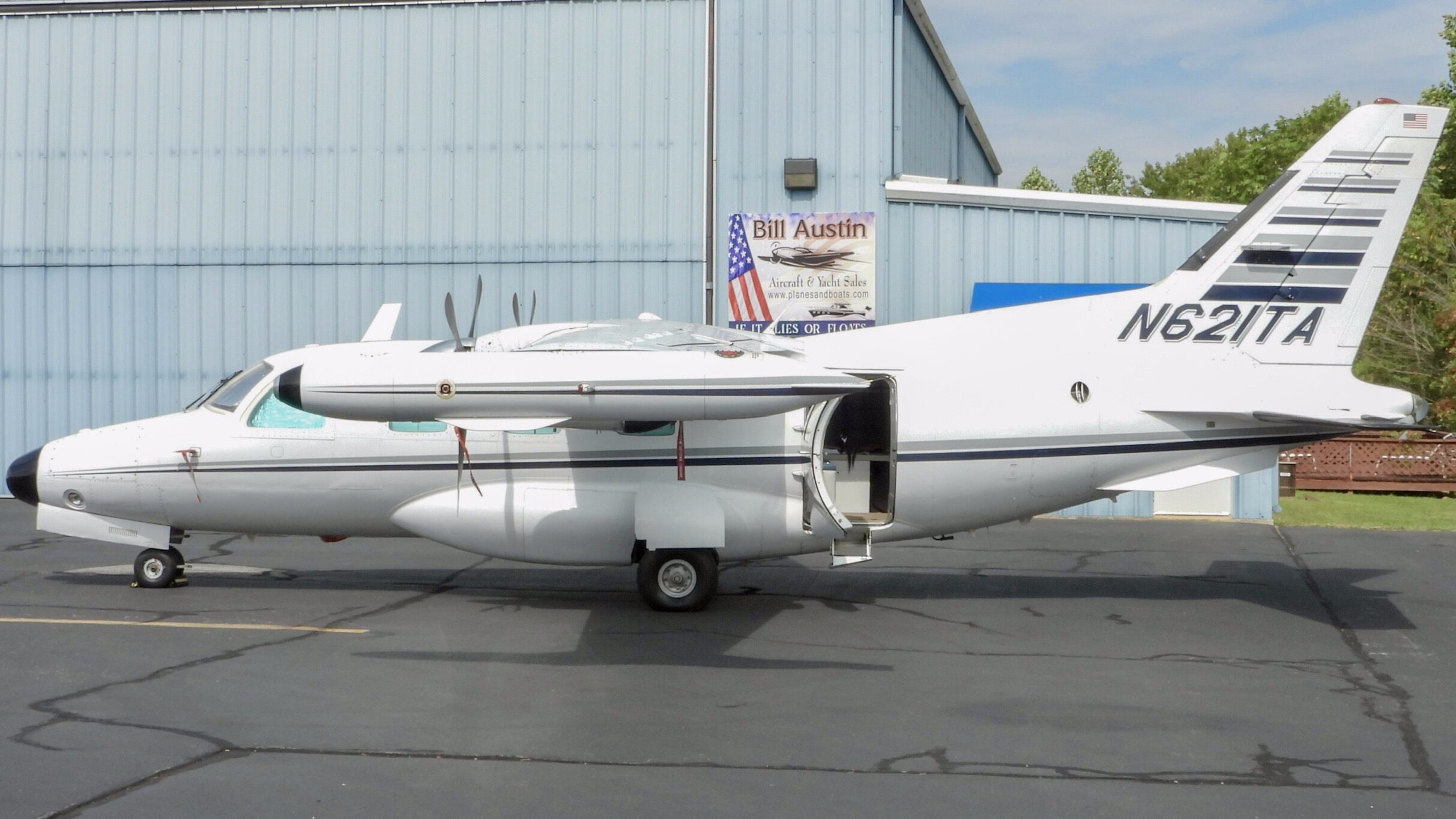 MITSUBISHI MU 2J aircraft image